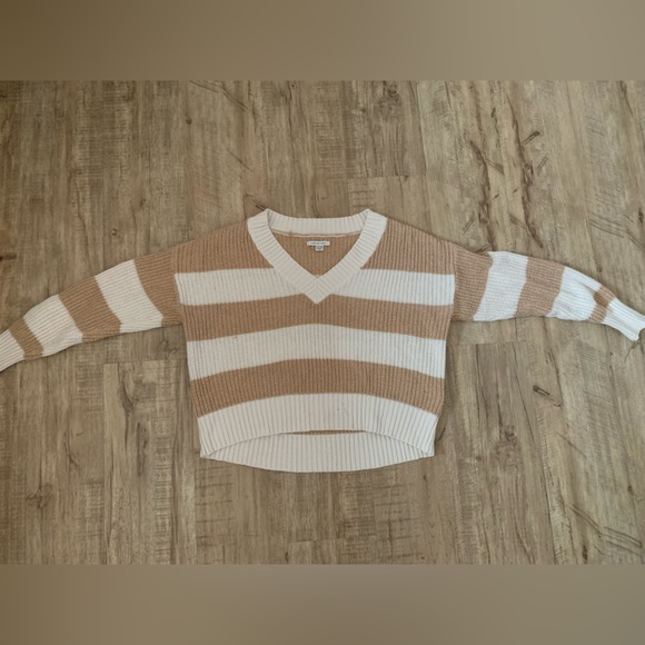 American Eagle striped tan and cream Sweater, Size XS but fits bigger (S or M) - Picture 1 of 3